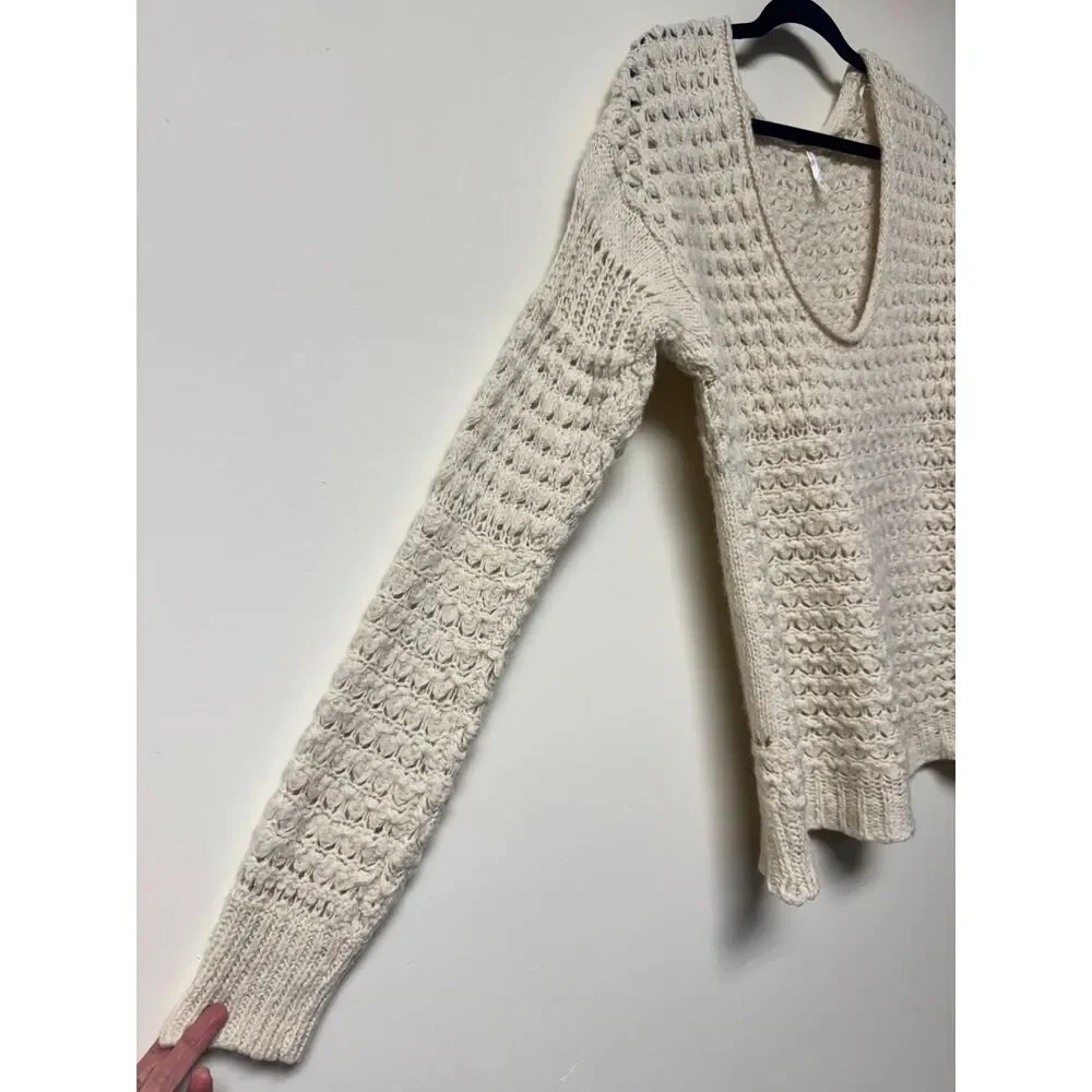 FREE PEOPLE Crashing Waves V-Neck Open Knit Slouchy Pullover Sweater Cream, Sz M